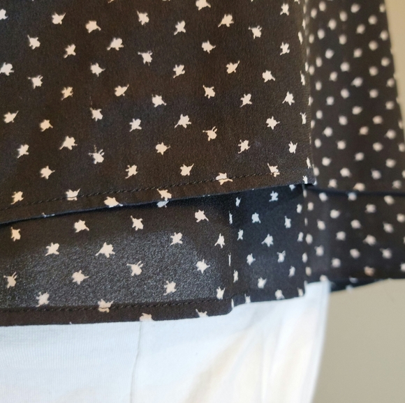 Ann Taylor sleeveless top - Picture 3 of 4